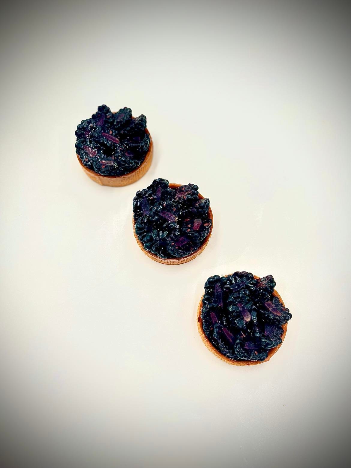 Blackberries tart