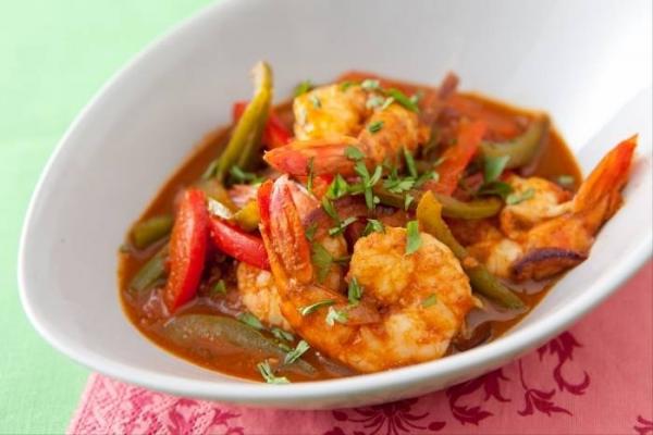 Sauted Shrimps With Tomatoes And Spiced Fresh Minth, Rice And Vegetables