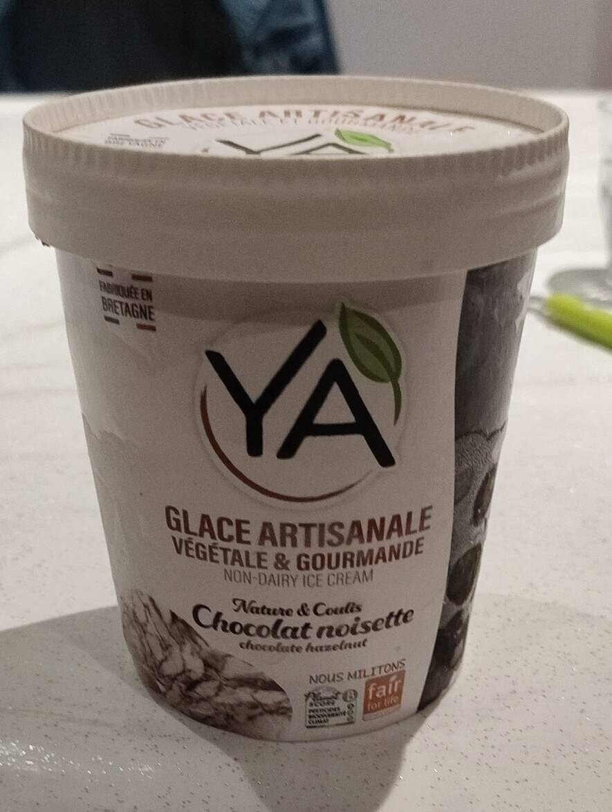 Glace coco coulis chocolat noisettes