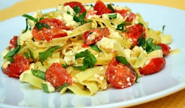 Tagliatelles Pasta With Crushed Tomatoes And Parmesan