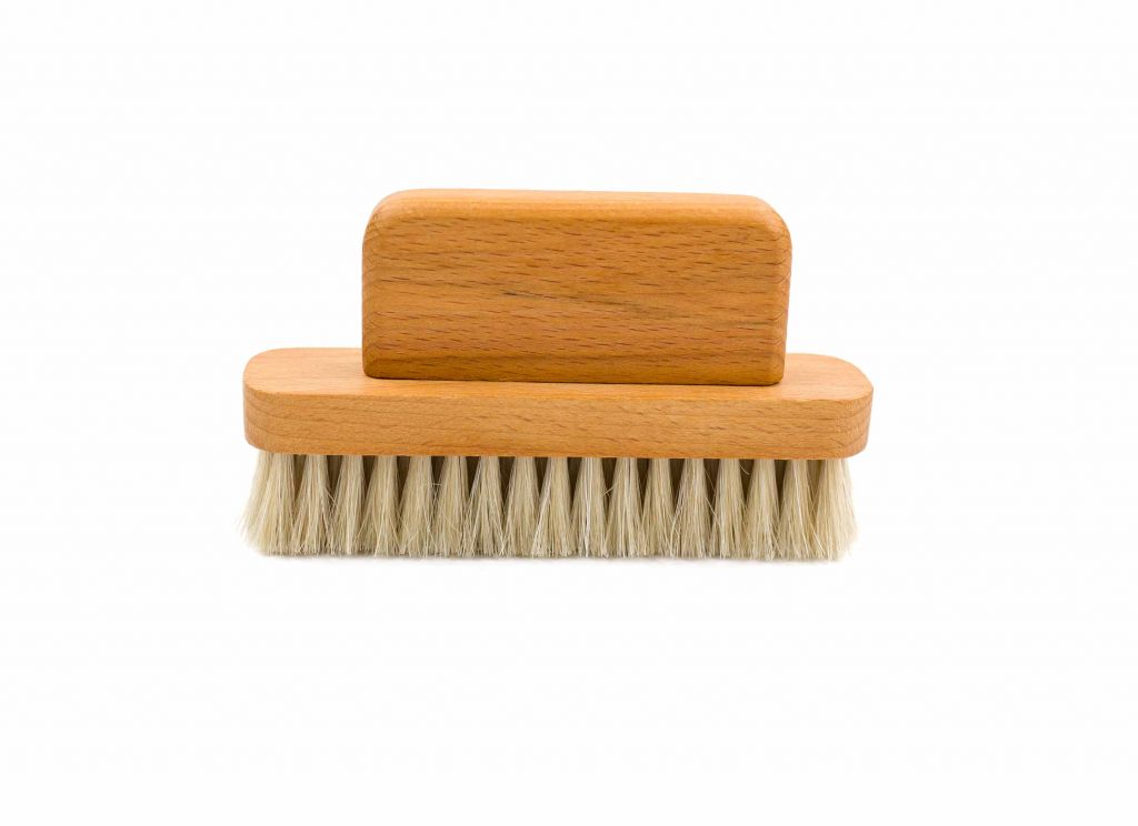 HORSE HAIR HANDLE BRUSH